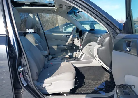 2011 Subaru Forester 2.5X Limited z USA, uszkodzony, nr VIN JF2SHAECXBH723774